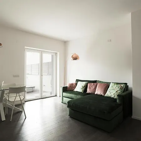 Easytopstay - Stylish Flat With Garden-2